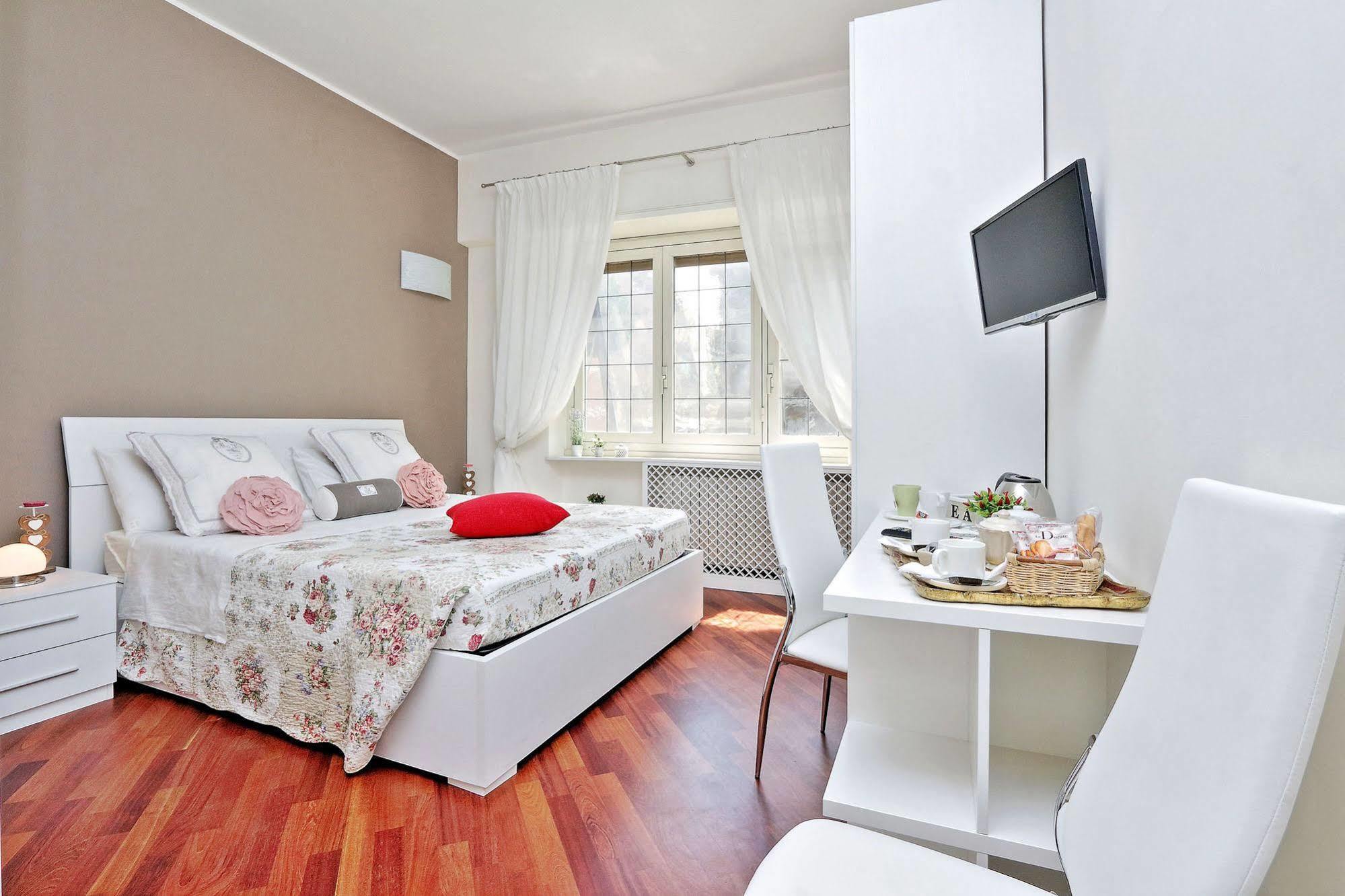 San Pietro Stazione Guesthouse Rom Exteriör bild