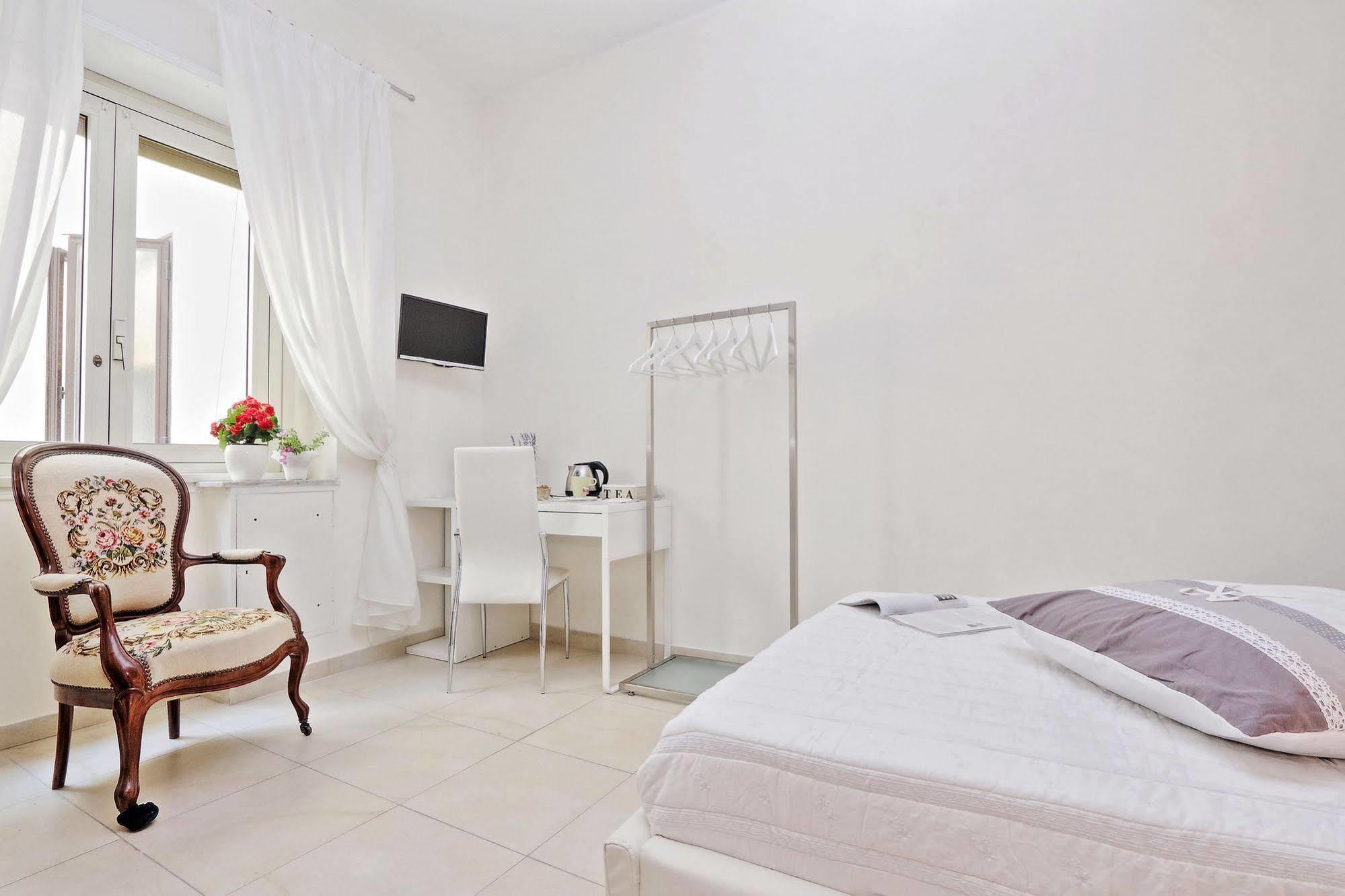San Pietro Stazione Guesthouse Rom Exteriör bild
