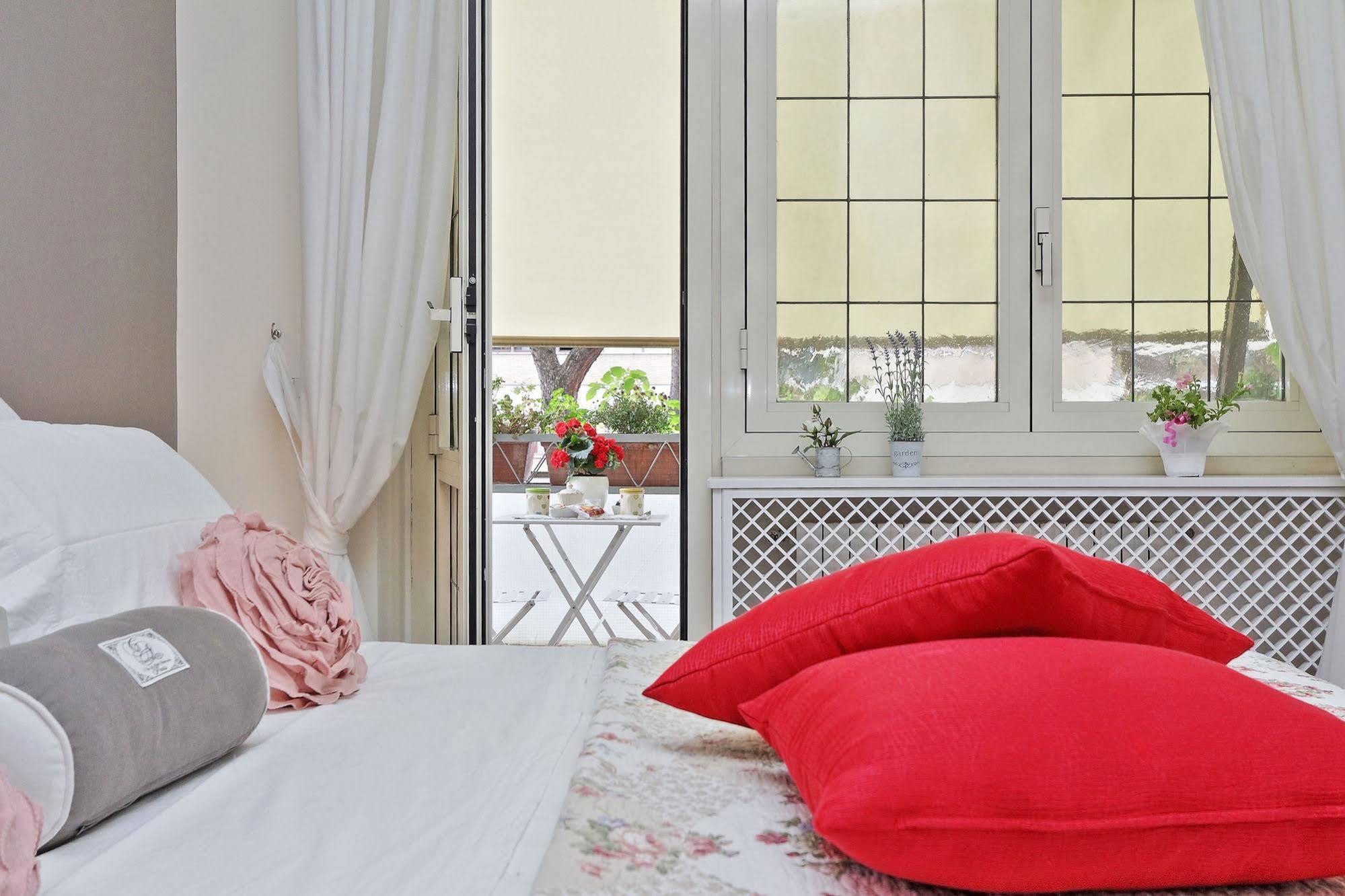 San Pietro Stazione Guesthouse Rom Exteriör bild